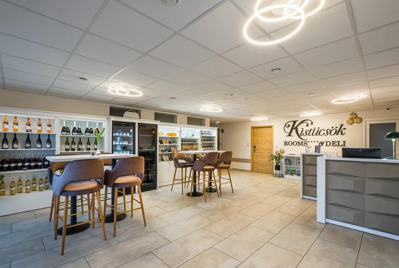 Bed and breakfast Kistücsök Food&room 4*